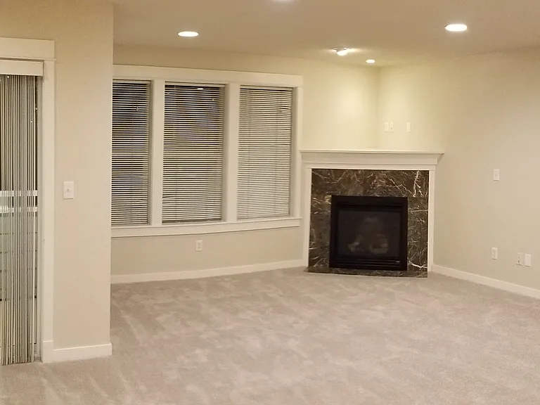 1813 S Bush Pl #F — Photo 6
