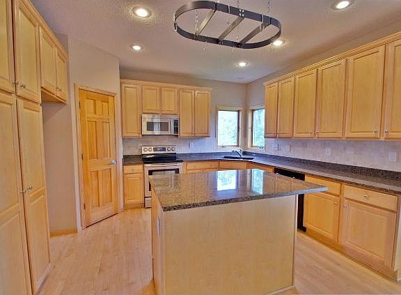2nd image of 5289 203rd St W