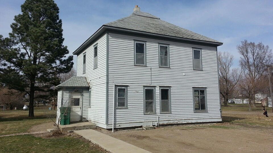 1st image of 518 4th St S