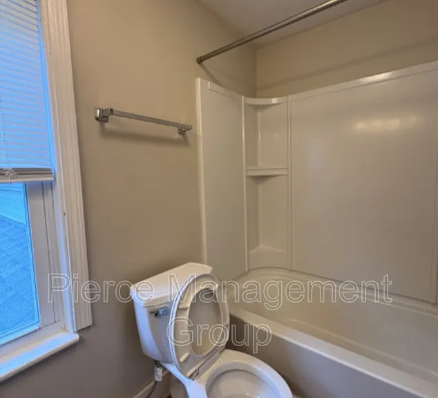 11 1/2 Perkins Ct — Photo 18