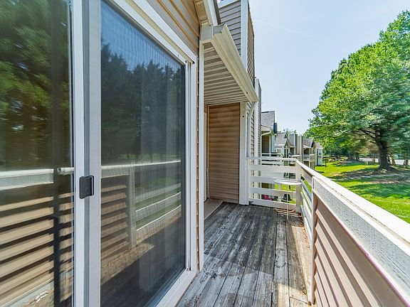 4th image of 9605F Vinca Cir