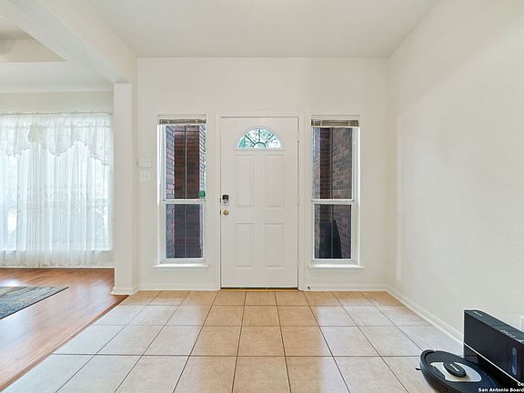 5th image of 406 Sunrise Canyon Dr