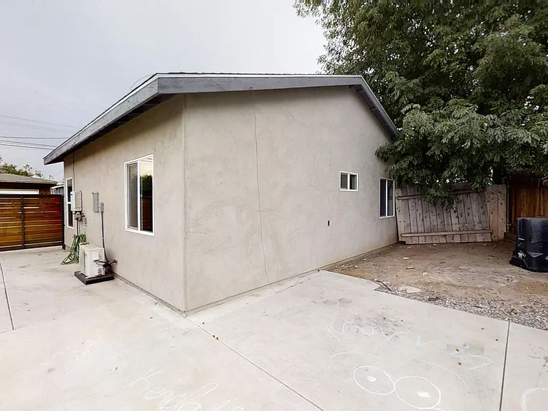 5214 E Falls View Dr — Photo 12