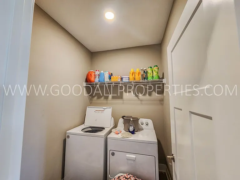 285 NW Morgan Ct — Photo 26