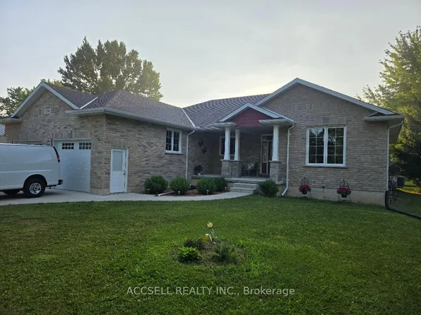 750 Saint Clair Pkwy, Saint Clair, ON N0N 1G0