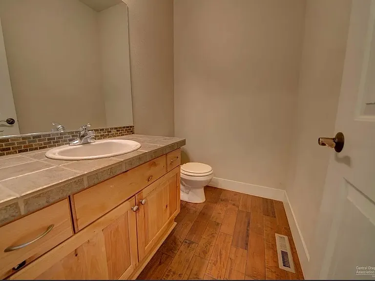 62995 Fresca St — Photo 11