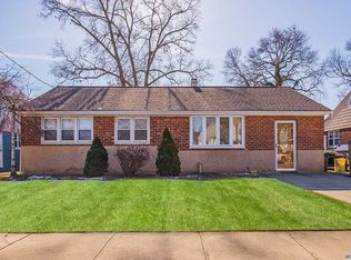 82 Baltimore Ave, Massapequa, NY 11758