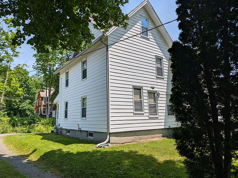 28 Walnut St #2 — Photo 16