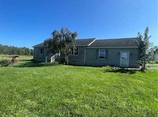 22146 S Beaver Rd, Conneautville, PA 16406