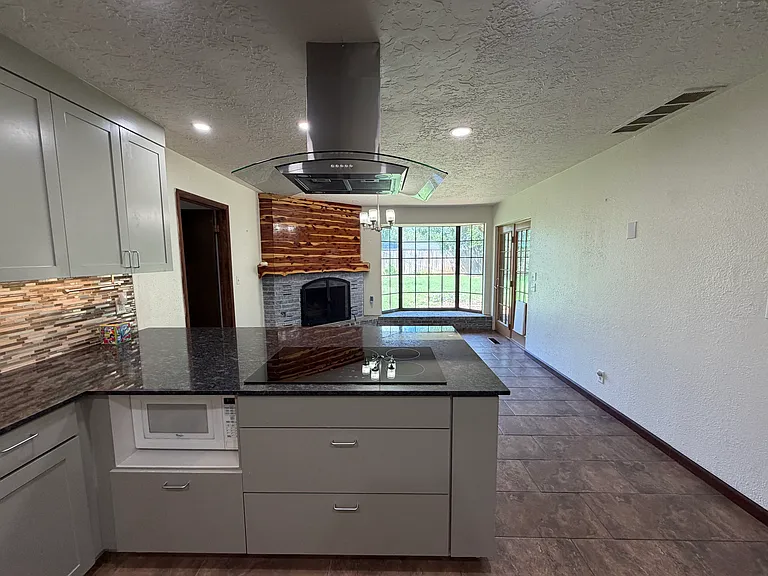 2517 Chateau Dr — Photo 22