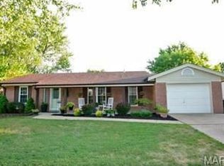 1324 Green Mist Dr, Fenton, MO