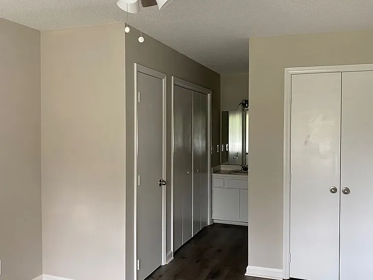 2321 Taylor St — Photo 2