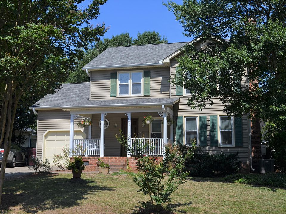 1st image of 203 Angie Dr