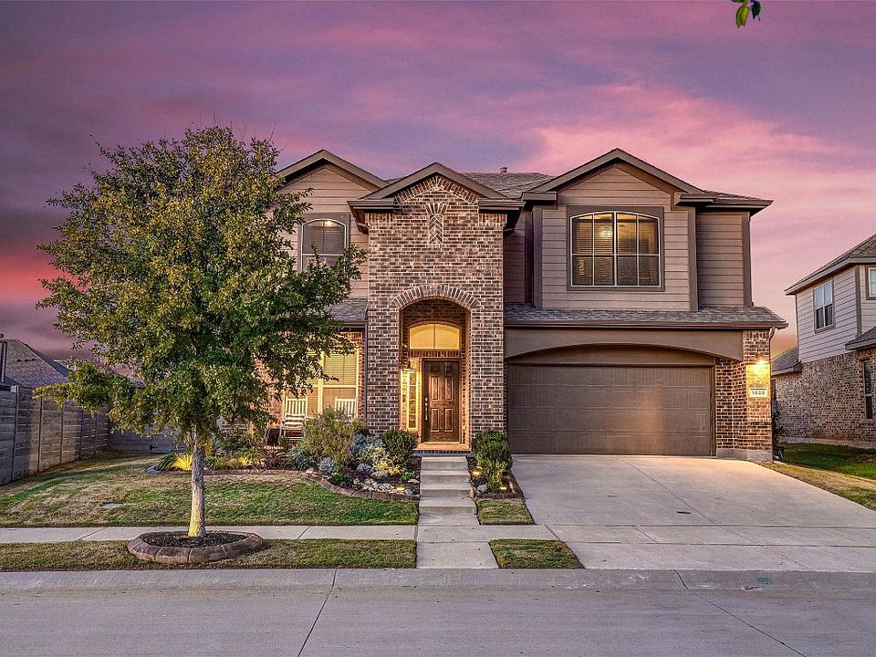 1st image of 1820 Heron Way