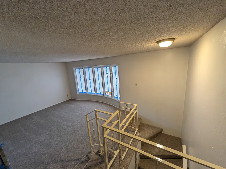 531 W 13th Ave #1
