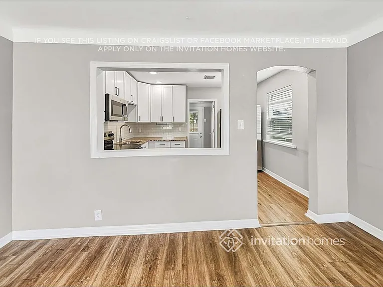 833 61st Ave NE — Photo 5