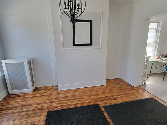 5th image of 10442 125th St