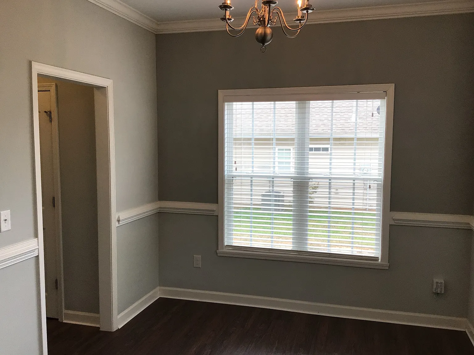 3 bed, 2.5 bath, 1920 sqft, $2,210 — Photo 4