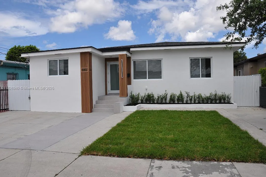 2 bed, $2,800 — Photo 2