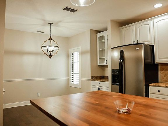 5th image of 1012 Jeater Bend Dr