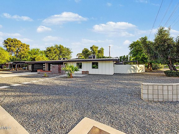 3rd image of 1417 W GLENN Drive