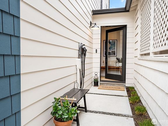 5th image of 12060 8th Avenue NW #B