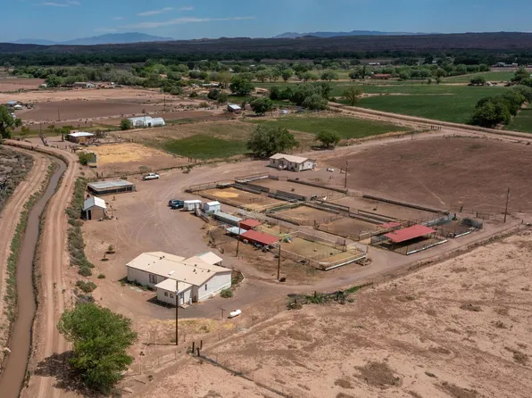 28 Community Rd, Polvadera, NM 87828