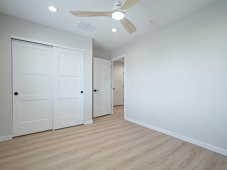 739 N Queen Ave #2 — Photo 26