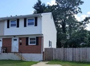 8558 Beacon Point Dr, Pasadena, MD 21122