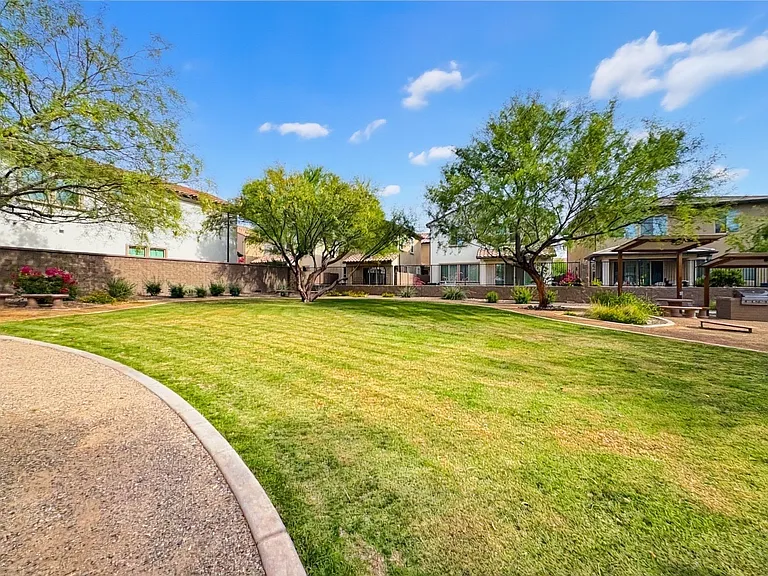 2345 W Gloria Ln — Photo 43