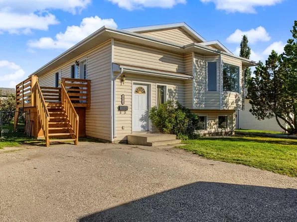 10613 W 91a St, Grande Prairie, AB T8X 1H7