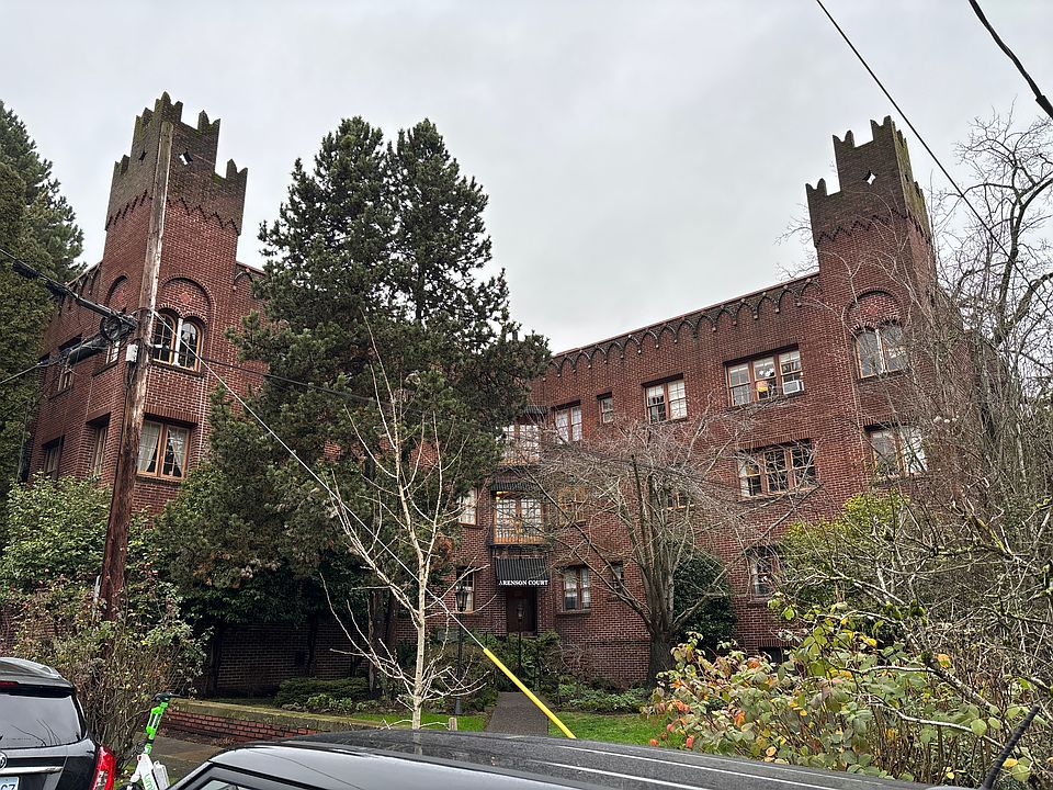 The studio is the top floor, middle unit in this magical building