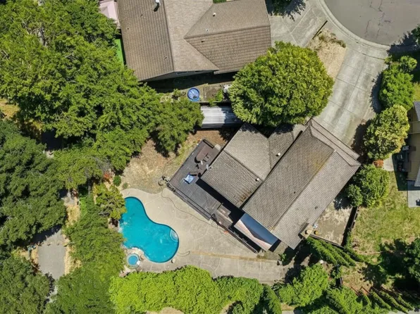 715 Placer Court, Santa Rosa, CA 95401