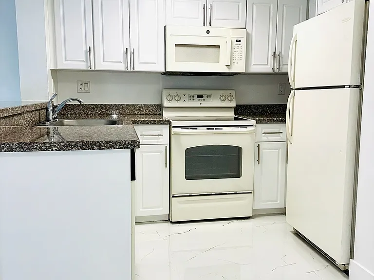 510 NW 86th Pl #109 — Photo 12