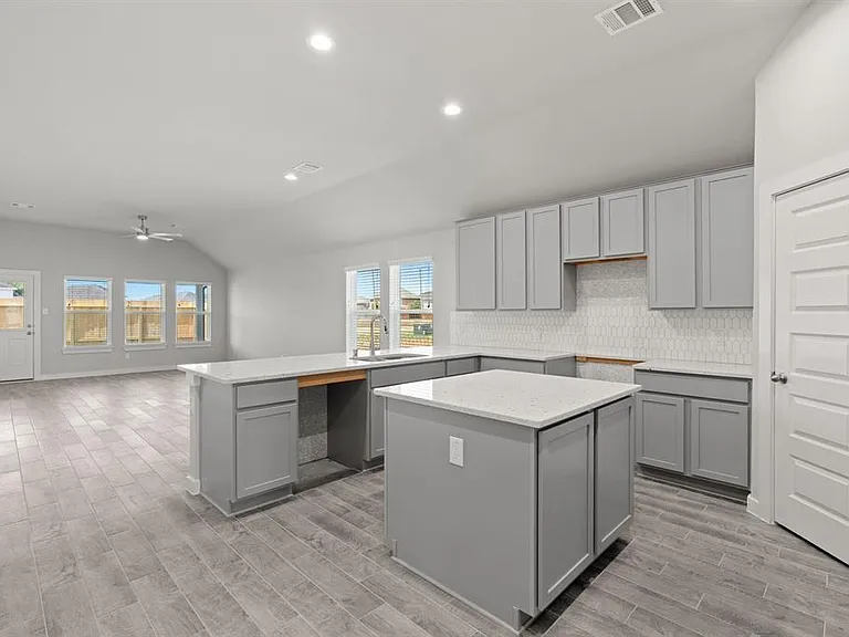 5630 Silverleaf Oak Ln — Photo 4
