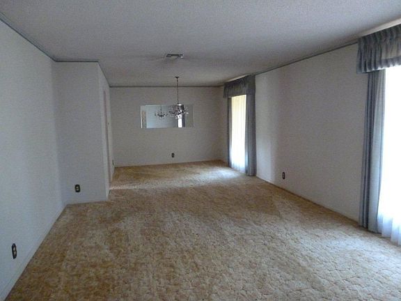 3rd image of 5009 W Saint Charles Ave