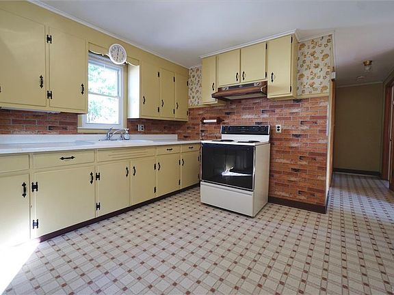 2nd image of 289 Hamilton Ave