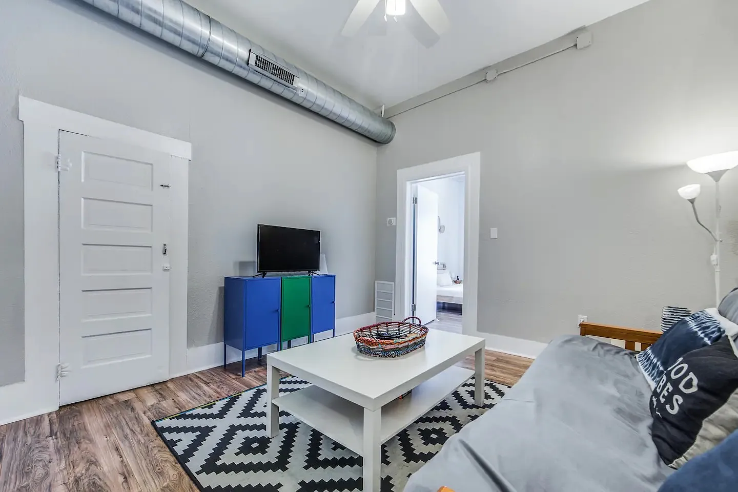 1 bed, 725 sqft, $1,000 — Photo 1