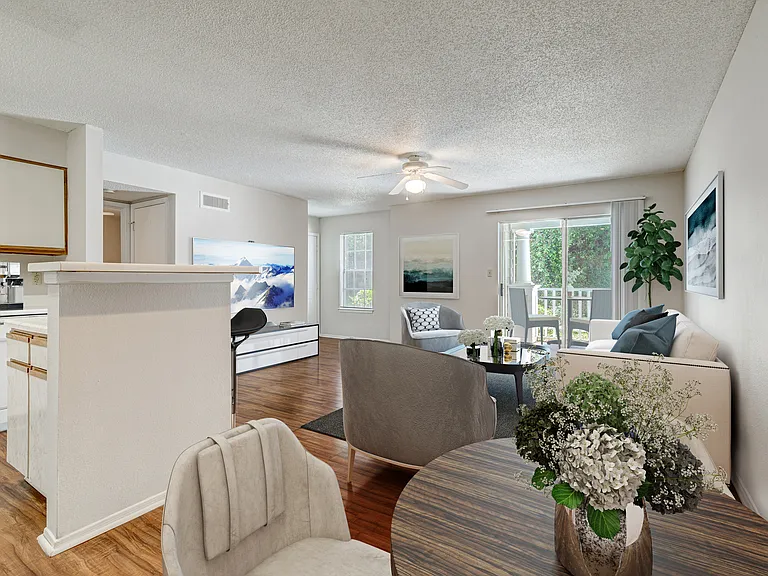 2305 at Killearn — Photo 4