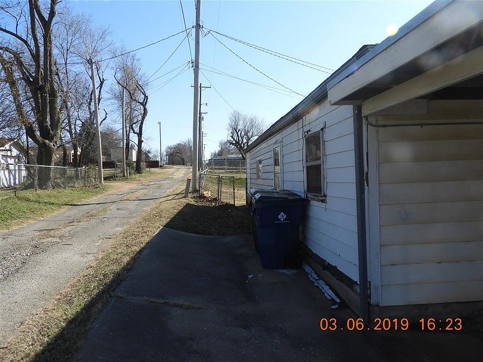 2nd image of 513 W Georgia Ave