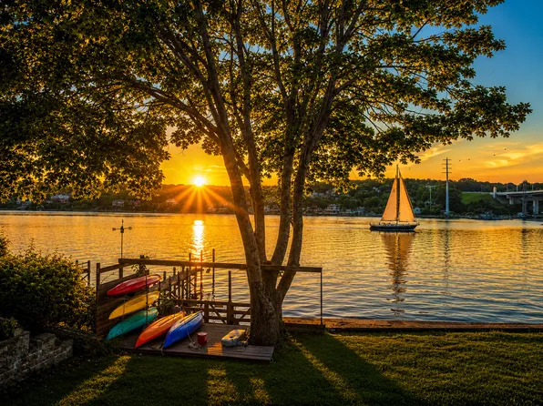 (undisclosed Address), Portsmouth, RI 02871