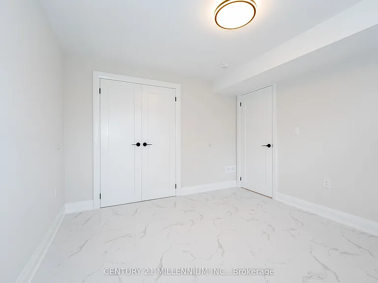 31 Mariposa Ave #C — Photo 16