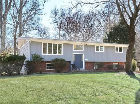 26 Brockton Road, Spring Valley, NY 10977