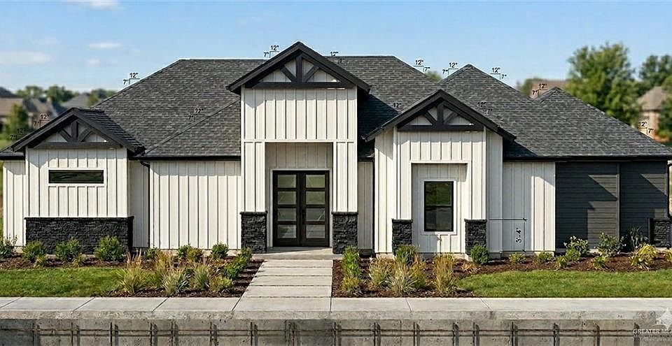 1st image of 615 Raphael Dr