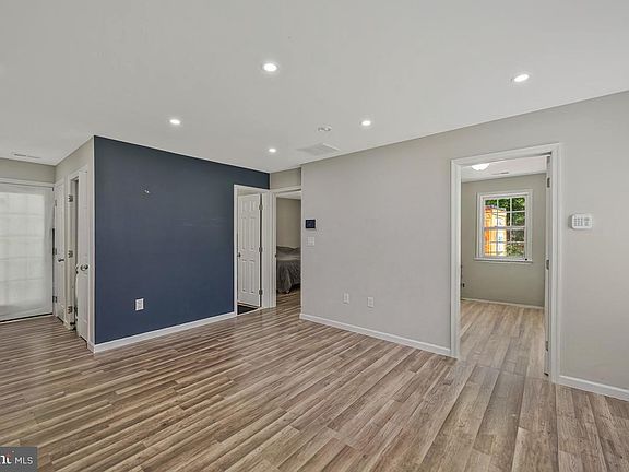 4th image of 36774 Woodbush Dr