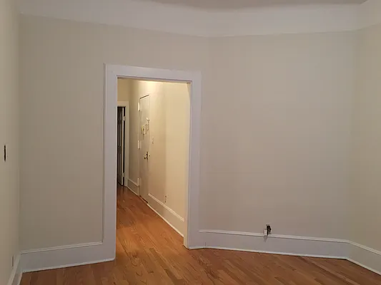 Rented by Metropolitan Equities | media 30