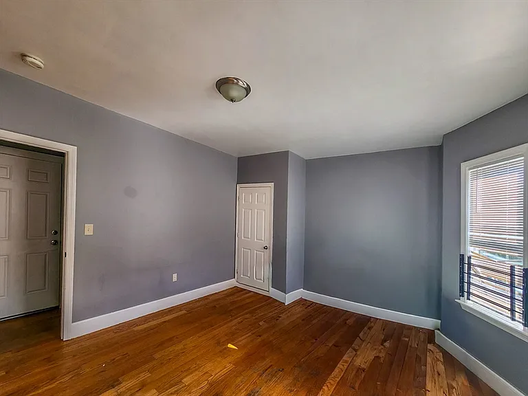 12 Fox St #3 — Photo 11