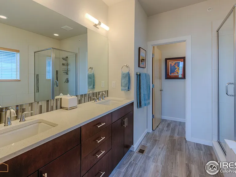 1364 Snowberry Ln — Photo 10