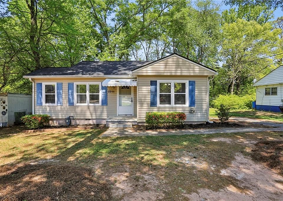 1st image of 2266 N Shallowford Rd