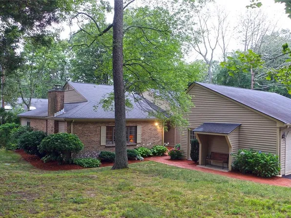 123 Pine Glen Dr #123, East Greenwich, RI 02818